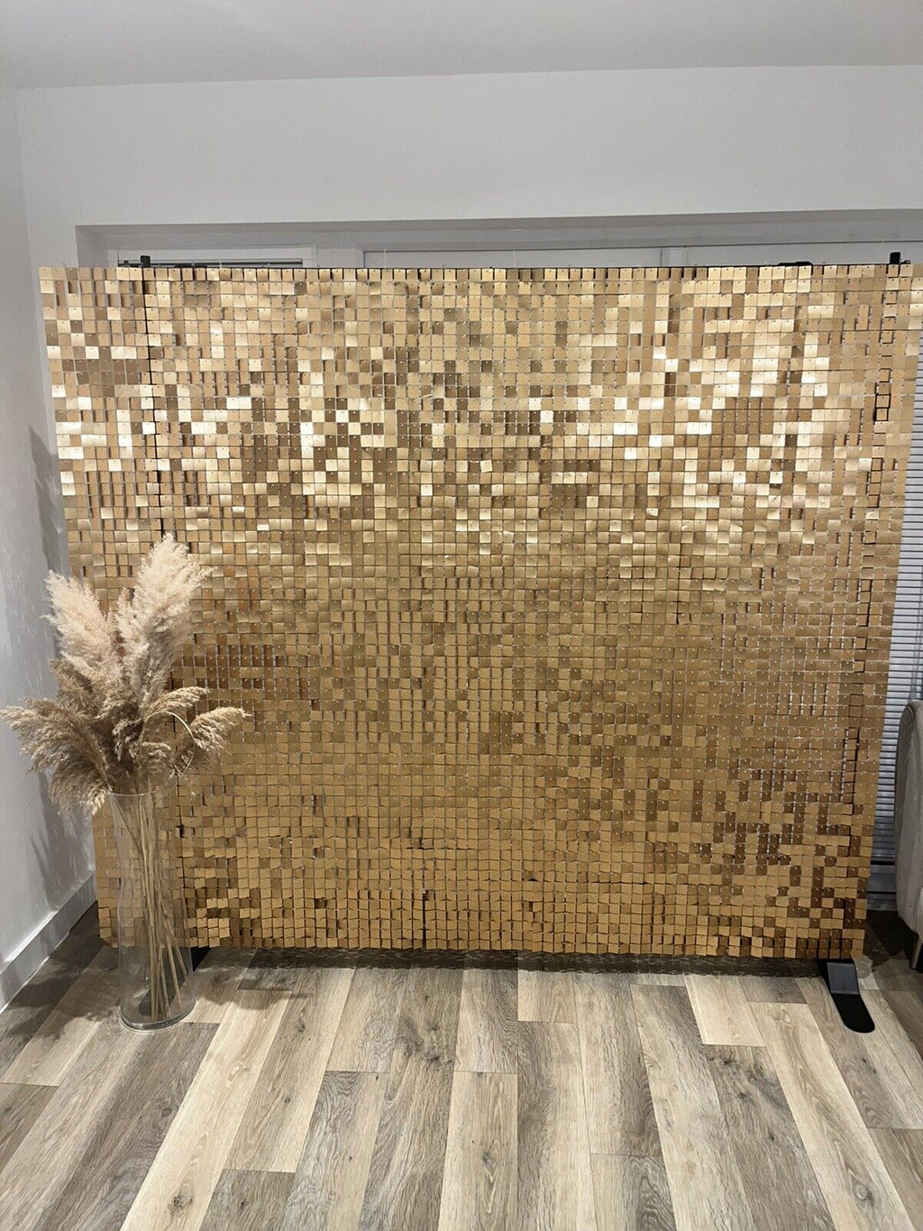 Light Gold Sequin Wall - ARIANAARA